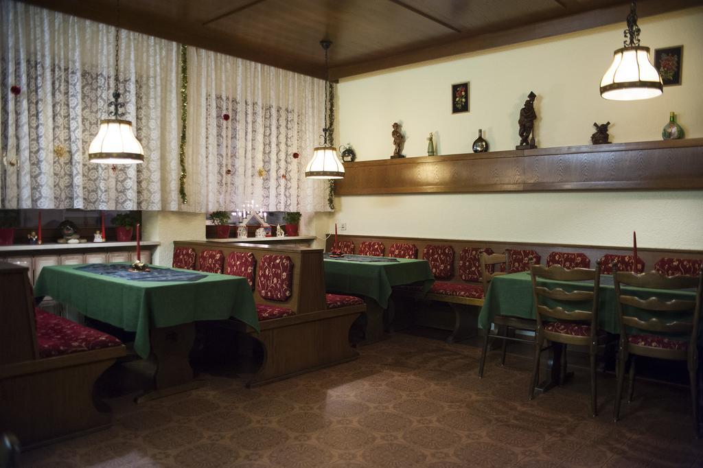 Pottensteiner Stuben Pension Gasthof Екстериор снимка